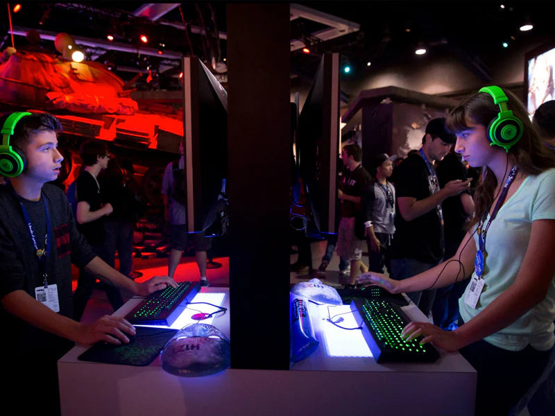 私が使っているRazer(レイザー)ガジェットを紹介します!ゲームガジェットはRazerがおすすめです!【Razer Kraken Quartz Pink】