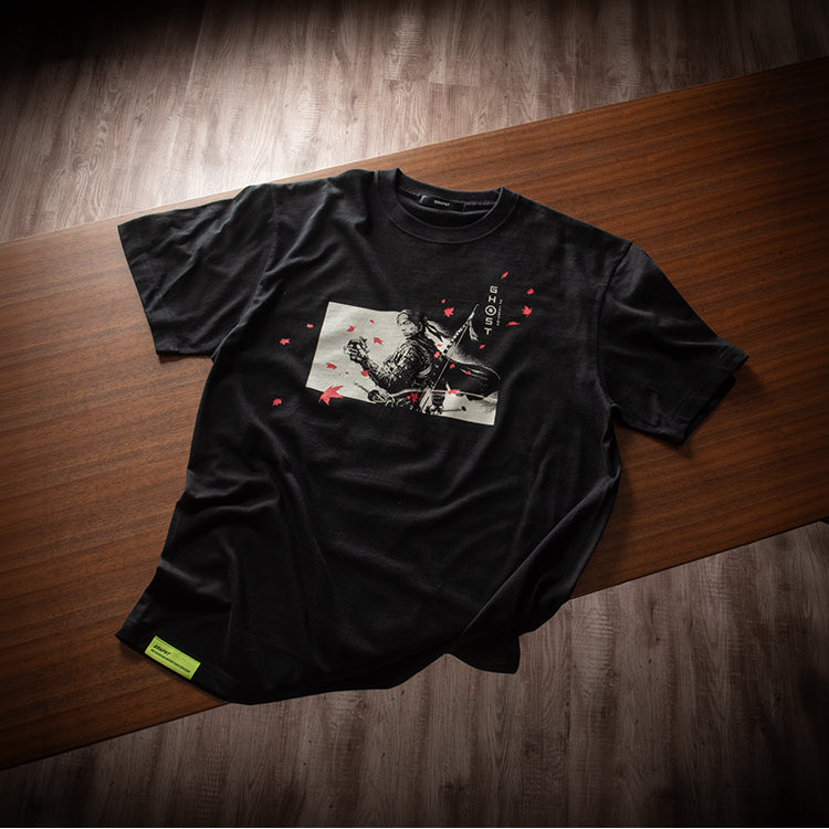 【予約受付中】Ghost of Tsushima プリントTシャツ (Ghost of Tsushima キービジュアル) ブラック thumbnail 3